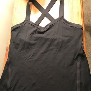 Lululemon tank top size 6